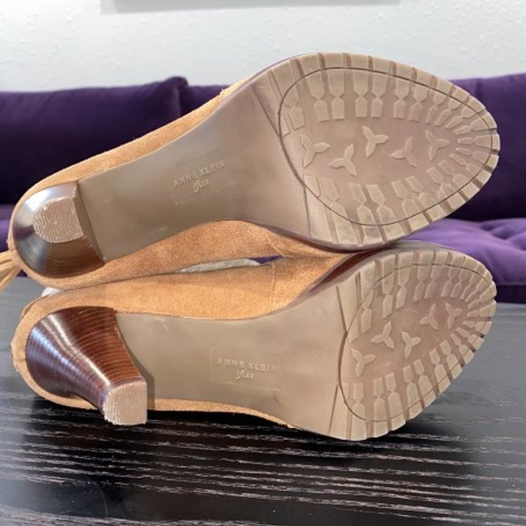 Chic & Comfy Anne Klein fleece cuffed ankle boots - Picture 7 of 9